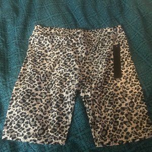 SHORTS - Leopard Print Bike Shorts